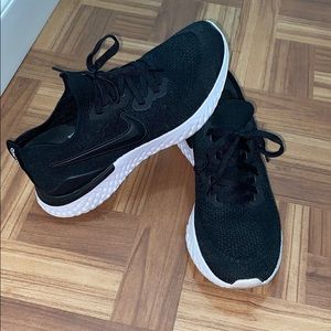 nike tennis shoes